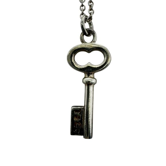Tiffany & Co. 925 Sterling Silver Oval Large Key Pendant Charm - 18” - Picture 2 of 6